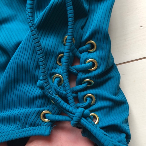 💘NWOT!! California Waves Ribbed Tie Swimsuit - Picture 3 of 8